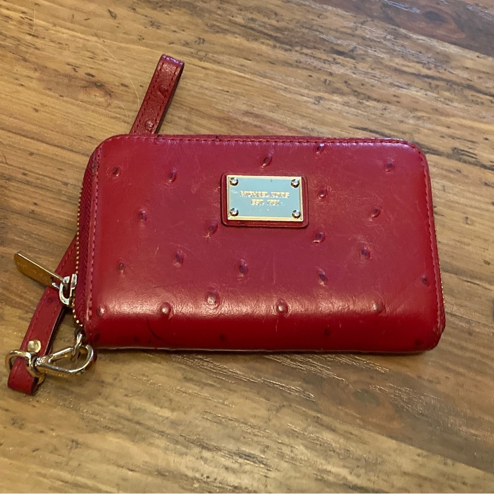 Michael Kors zippered wallet